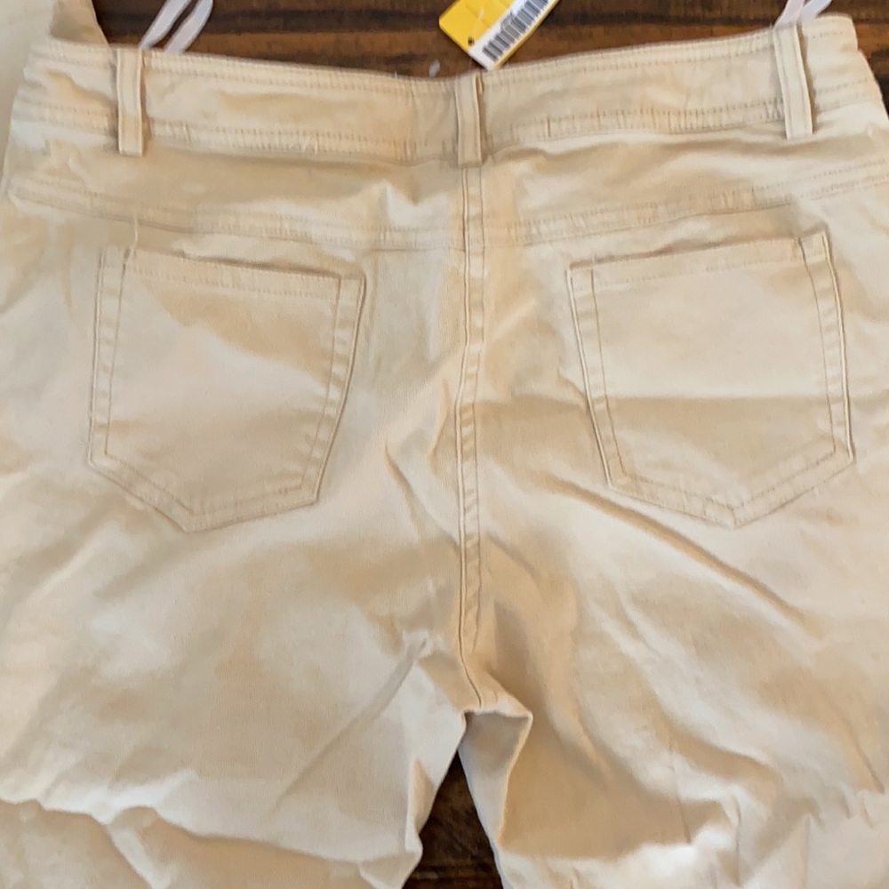 Go Girl Pants - Picture 2 of 3